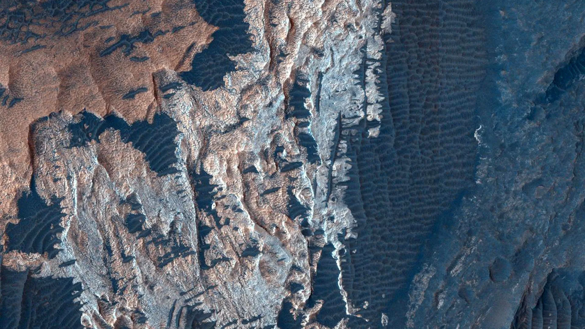 火星で新しい鉱物発見か